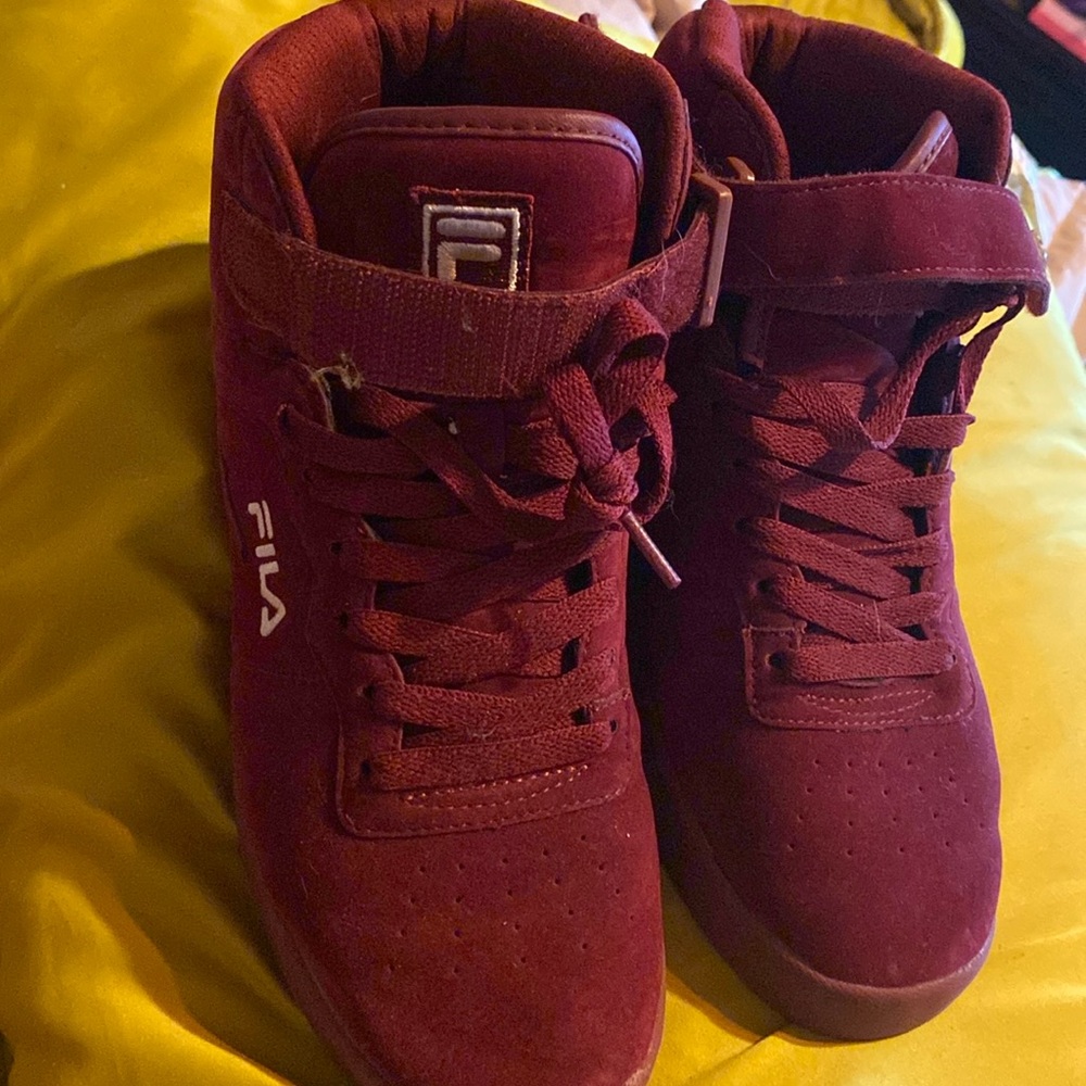 Size 7 1/2 Fila